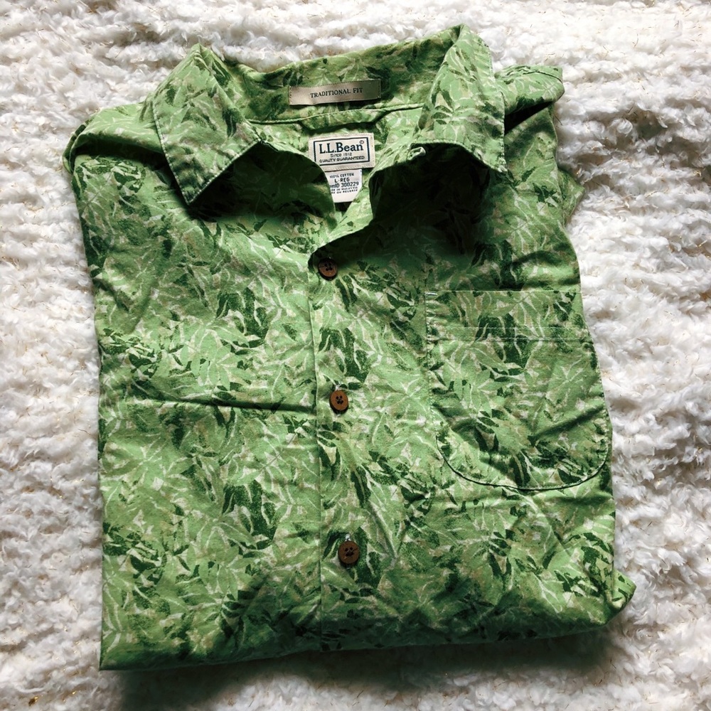 Green LL Bean Large Hawaiian Tee